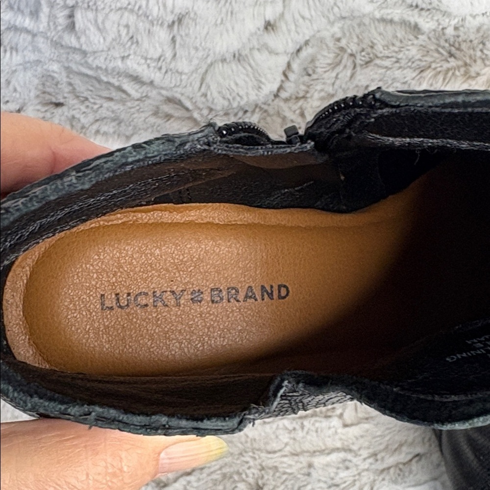 Lucky Brand Bittany Shiny Black Ankle Booties. Possibly Snake or Lizard Print. 7 - Picture 2 of 9